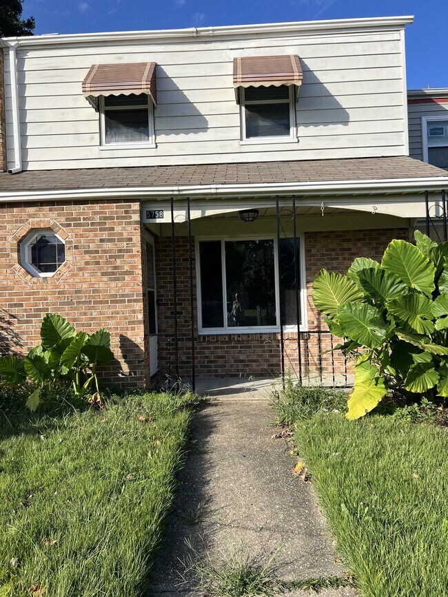 5758 E Hastings Arch in Virginia Beach, VA - Building Photo - Building Photo