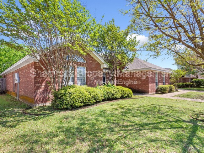 912 Pawnee Trail in Hewitt, TX - Building Photo - Building Photo