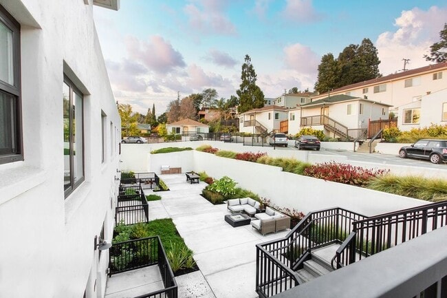 4701 Fair Ave in Oakland, CA - Building Photo - Building Photo