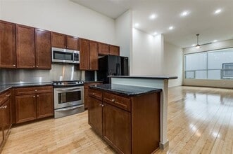 739 Cannen John Ln in Dallas, TX - Building Photo - Building Photo