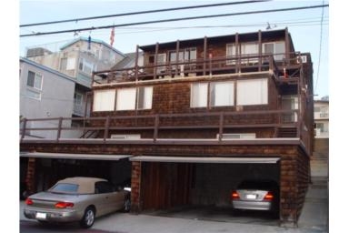 1745 Manhattan Ave in Hermosa Beach, CA - Foto de edificio - Building Photo