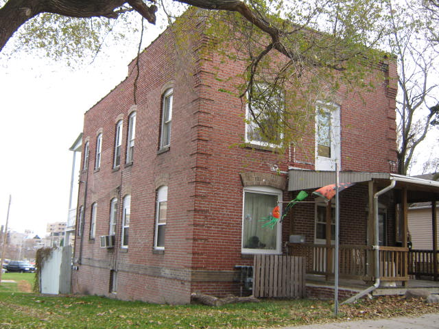 717-719 N 33rd St in Omaha, NE - Foto de edificio