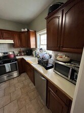 32 Antwerp St, Unit #1 in Boston, MA - Building Photo - Building Photo
