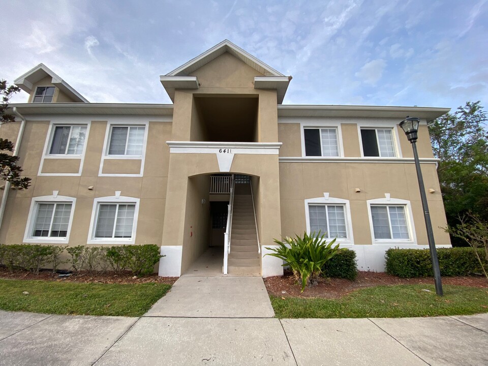 6411 Cypressdale Dr in Riverview, FL - Building Photo