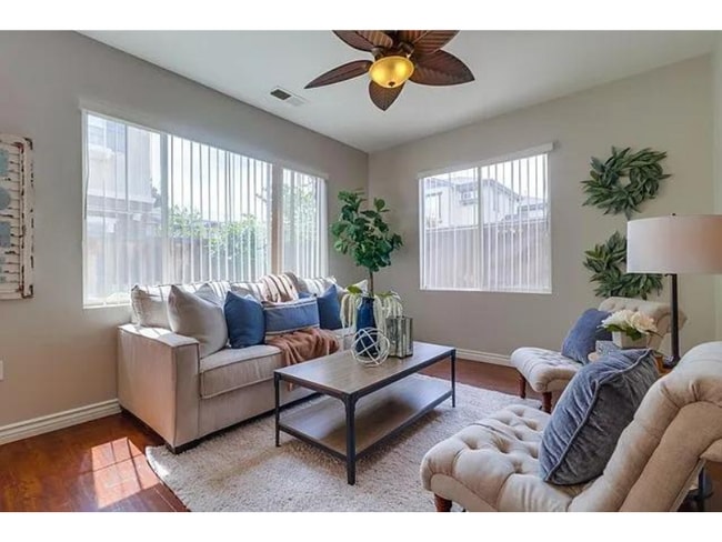 5444 Mandarin Cove in San Diego, CA - Building Photo - Building Photo