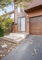 131 Wintergreen Way in Rochester, NY - Building Photo