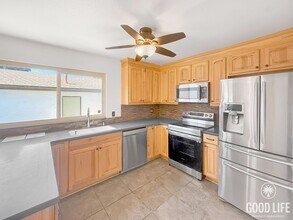 803 Beyer Way in San Diego, CA - Building Photo - Building Photo