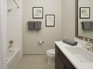 415 N Clark St in Chicago, IL - Foto de edificio - Building Photo