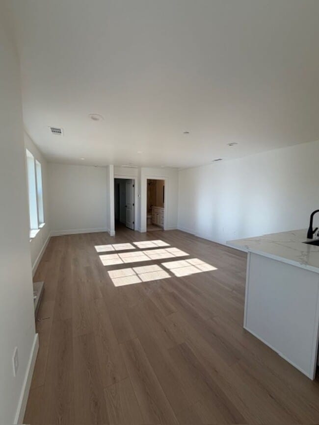 4740 3rd St in Rocklin, CA - Foto de edificio - Building Photo