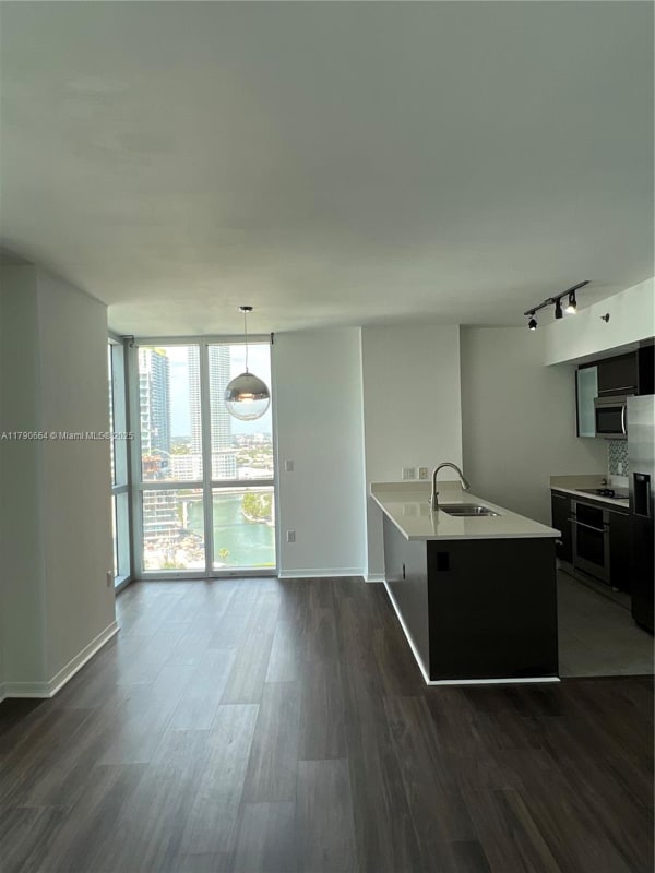 55 SE 6th St in Miami, FL - Building Photo - Building Photo