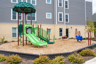 Stone Springs Apartments in Sterling, VA - Building Photo - Building Photo