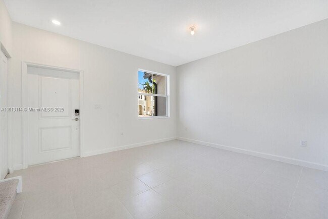2805 SE 26th Ave in Homestead, FL - Building Photo - Building Photo