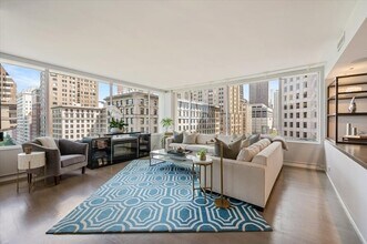 1000 N Lake Shore Dr, Unit 12B in Chicago, IL - Foto de edificio - Building Photo