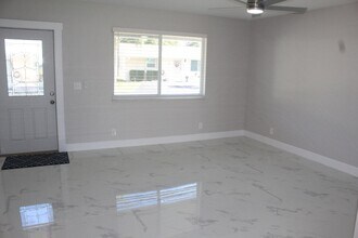 2719 Peer Ln in Delray Beach, FL - Building Photo - Building Photo