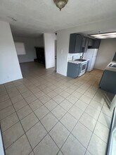 20217 Serrano Rd, Unit 2 in Apple Valley, CA - Foto de edificio - Building Photo