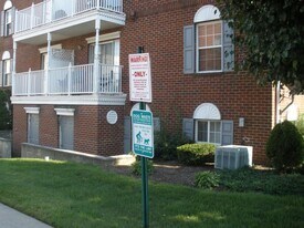 274 Matthews Drive in Newark, NJ - Building Photo