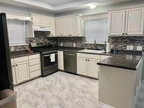 3805 Hawick Ln in Dallas, TX - Foto de edificio - Building Photo