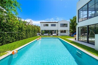5728 Pine Tree Dr in Miami Beach, FL - Building Photo - Building Photo