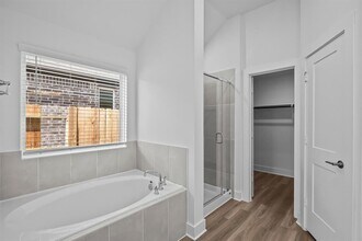 562 Bluebell Maiden Ct in Magnolia, TX - Building Photo - Building Photo