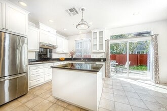 1759 Emma Way in Petaluma, CA - Building Photo - Building Photo
