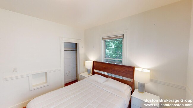 62 Hillside St in Boston, MA - Building Photo - Building Photo