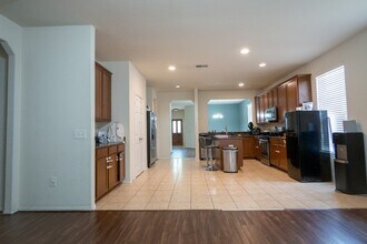 1414 S Maple Dr in Katy, TX - Building Photo - Building Photo