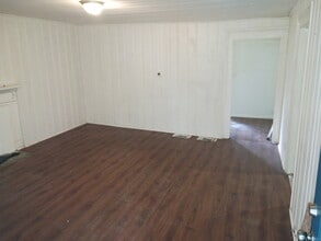 56 Cole St in Newnan, GA - Building Photo - Building Photo