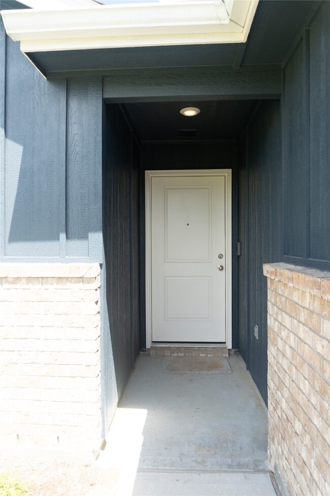 65 County Road 51030 in Cleveland, TX - Building Photo - Building Photo