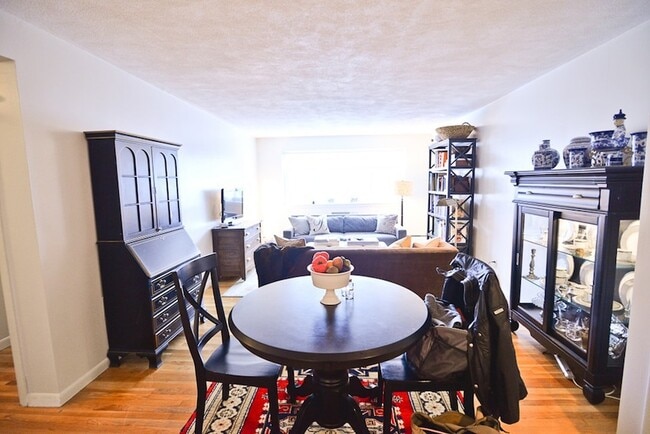 20 Radcliffe Rd, Unit 402 in Boston, MA - Foto de edificio - Building Photo