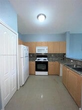 1692 SE 29th Ct in Homestead, FL - Building Photo - Building Photo