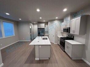 11142 SE 162nd Ave in Happy Valley, OR - Building Photo - Building Photo