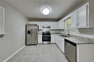 7796 Mountain Creek Way in Douglasville, GA - Building Photo - Building Photo