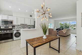 840 82nd St in Miami Beach, FL - Foto de edificio - Building Photo