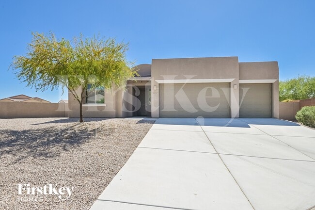 property at 9662 S Via Bandera