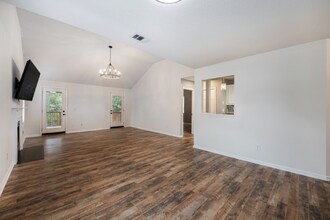 1167 Landsdowne Dr in Charleston, SC - Building Photo - Building Photo