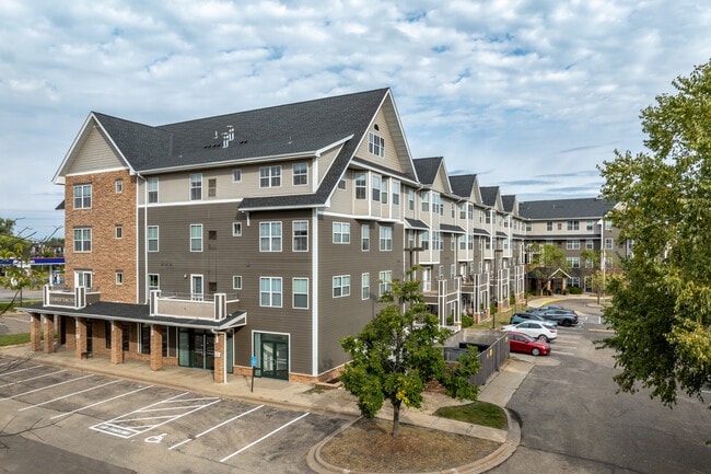 Lodge Apartments at Little Canada in Little Canada, MN - Building Photo - Building Photo