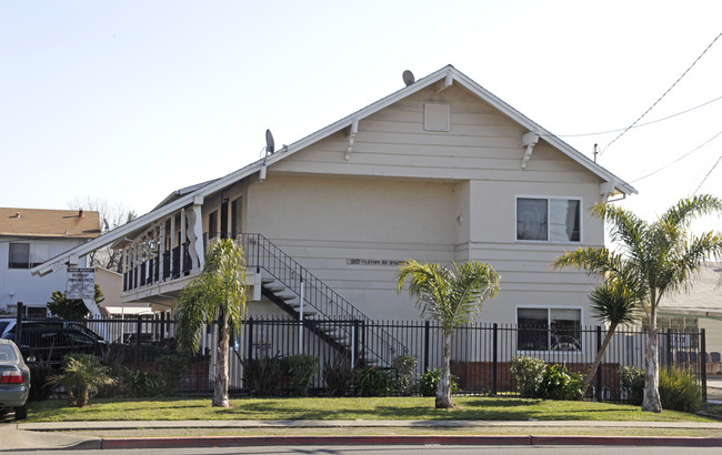 26268-26276 Gading Rd in Hayward, CA - Building Photo - Building Photo