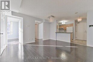 155 Beecroft Rd in Toronto, ON - Building Photo