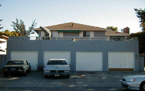 3194 Moorpark Ave in San Jose, CA - Building Photo - Building Photo