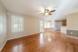 10123 New Scotland Dr in Fredericksburg, VA - Foto de edificio - Building Photo