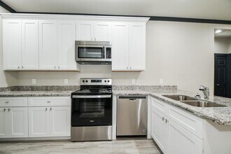 7802 Dandy St-Unit -A in Houston, TX - Building Photo - Building Photo