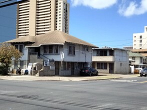 2831 Winam Ave in Honolulu, HI - Building Photo - Building Photo