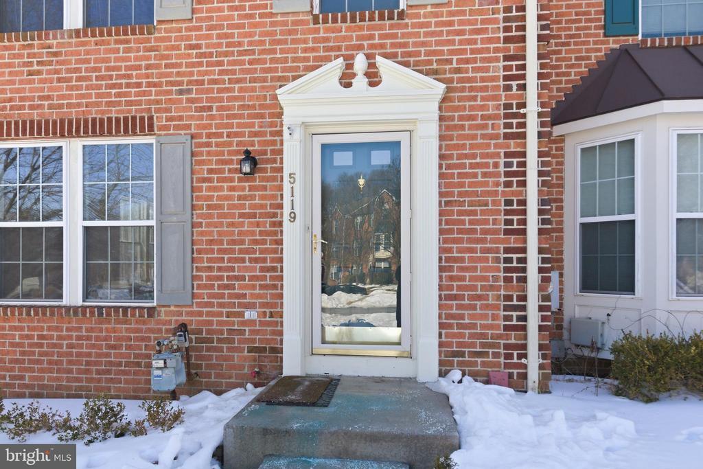 5119 Spring Willow Ct in Owings Mills, MD - Building Photo