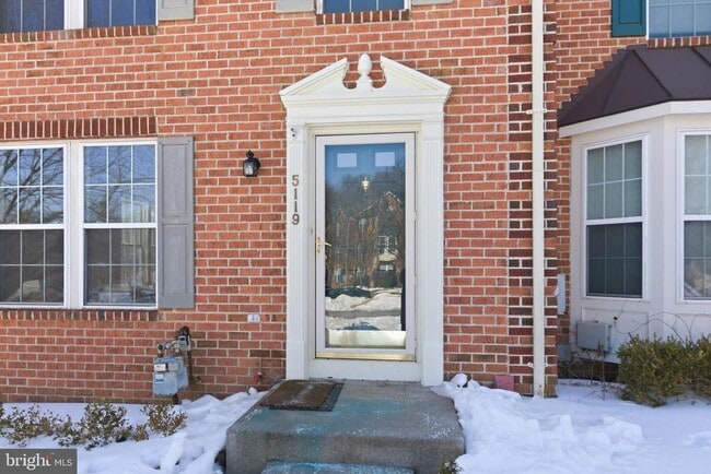 property at 5119 Spring Willow Ct