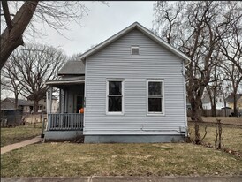 1618 W Kettelle St in Peoria, IL - Building Photo