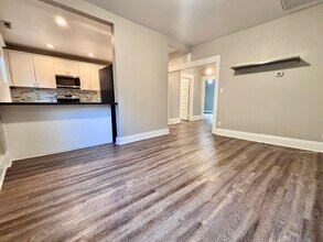718 NW 21st Ave, Unit B in Portland, OR - Building Photo - Building Photo