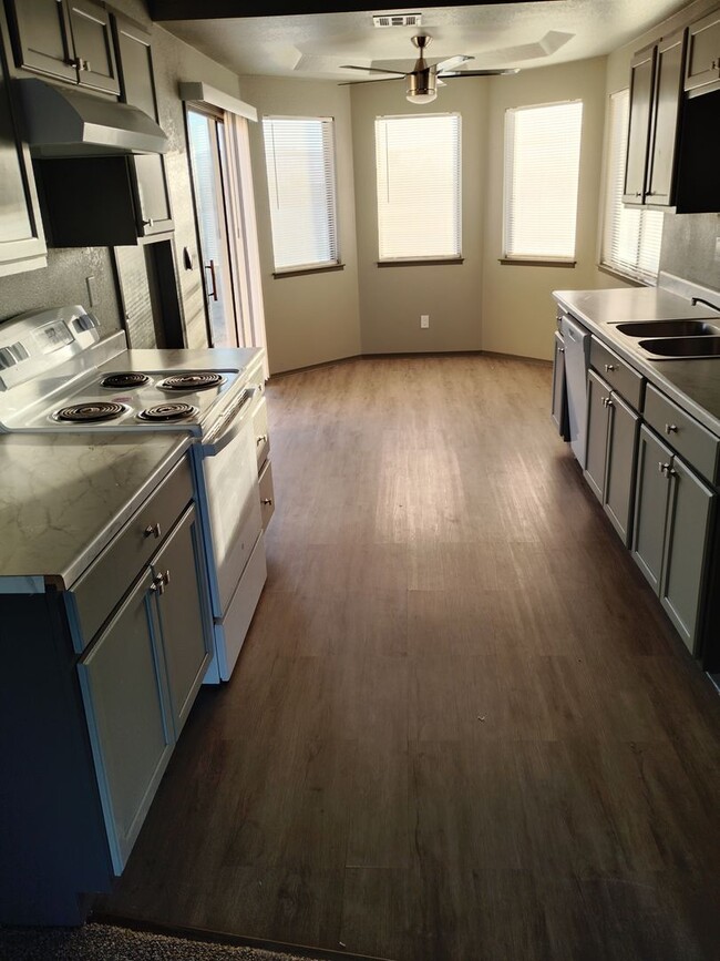 2910 La Palma Dr in Laughlin, NV - Building Photo - Building Photo