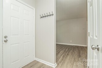10718 Blue Heron Dr in Charlotte, NC - Building Photo - Building Photo