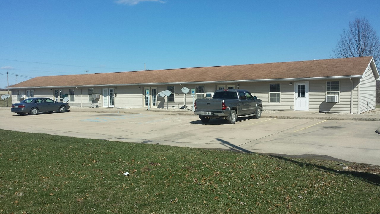 Belletowne Apartments in Belle, MO - Building Photo