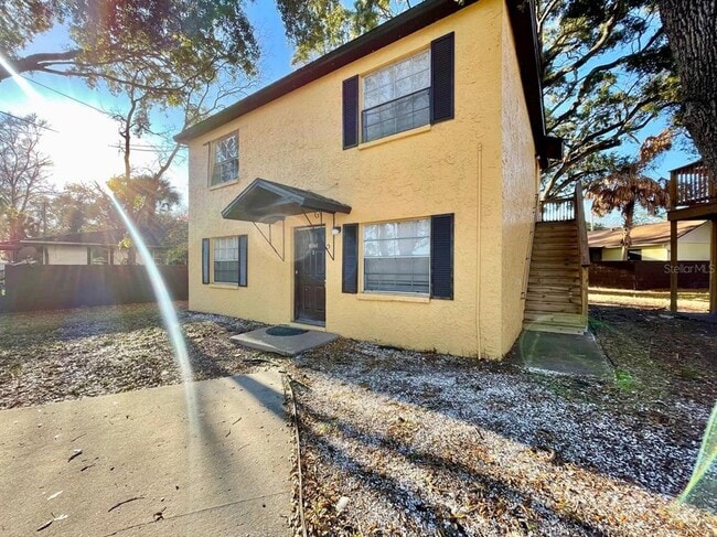 property at 3826 Lakeshore Dr